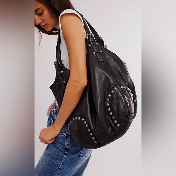 Free People Handbags - Free People Bushwick Leather Tote NWT